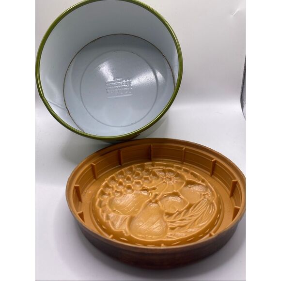 Vintage Cheinco Green Fruit Canister with Faux Wood Lid Mid Century Kitchen Deco - Picture 5 of 6